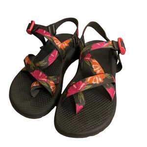 Chaco Z2 Strappy Sandals black floral outdoor waterproof hiking Shoes woman’s 10